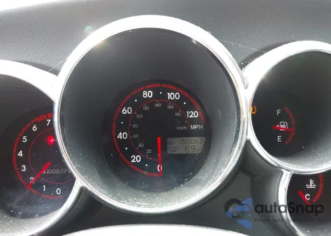 2005 Pontiac Vibe из США, поврежденный, VIN 5Y2SL63895Z432173